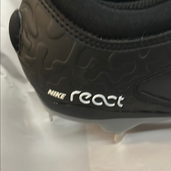 Nike women's Hyperdiamond 4 Elite Softball cleats Size 7.5  Low Top - Picture 2 of 8